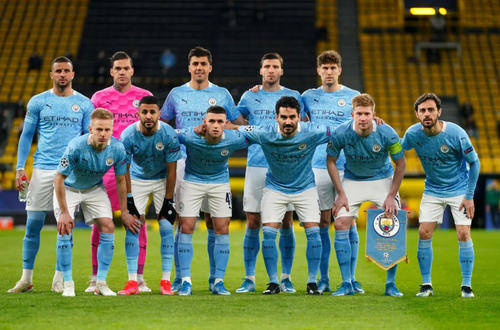 是否需要一名搭档组成双前锋？弗拉霍维奇：这要看教练的决定（是否配双前锋？弗拉霍维奇：由主帅决定）