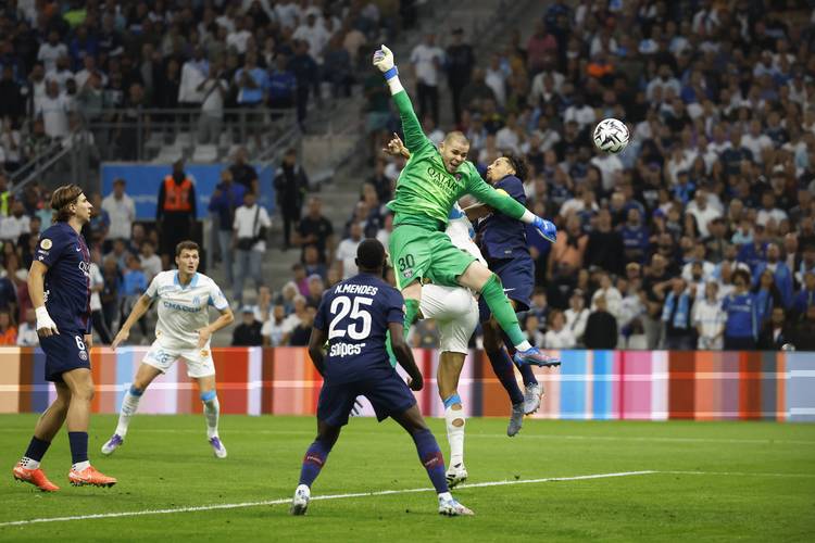 足球比赛临场指挥的艺术（足球临场指挥之道）