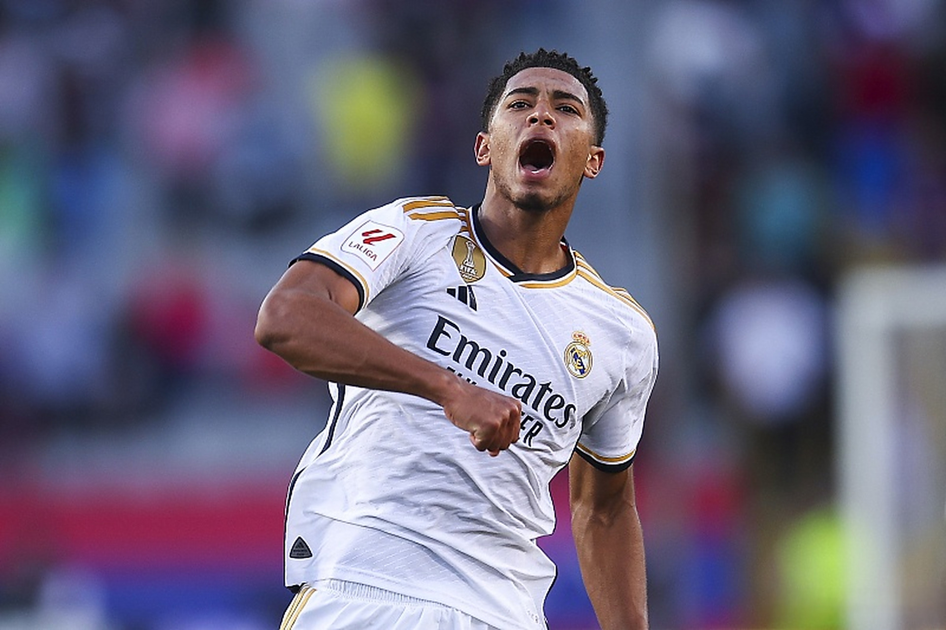 库里28+4 巴特勒伤退 勇士力克太阳（库里砍下28+4 巴特勒伤退 勇士险胜太阳）