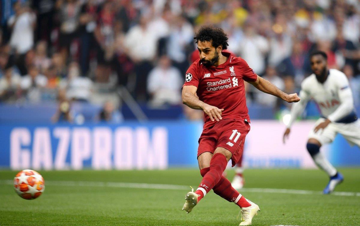 莱万加入欧冠百球俱乐部 进球效率比梅西C罗更高（莱万跻身欧冠百球俱乐部 进球效率力压梅西与C罗）