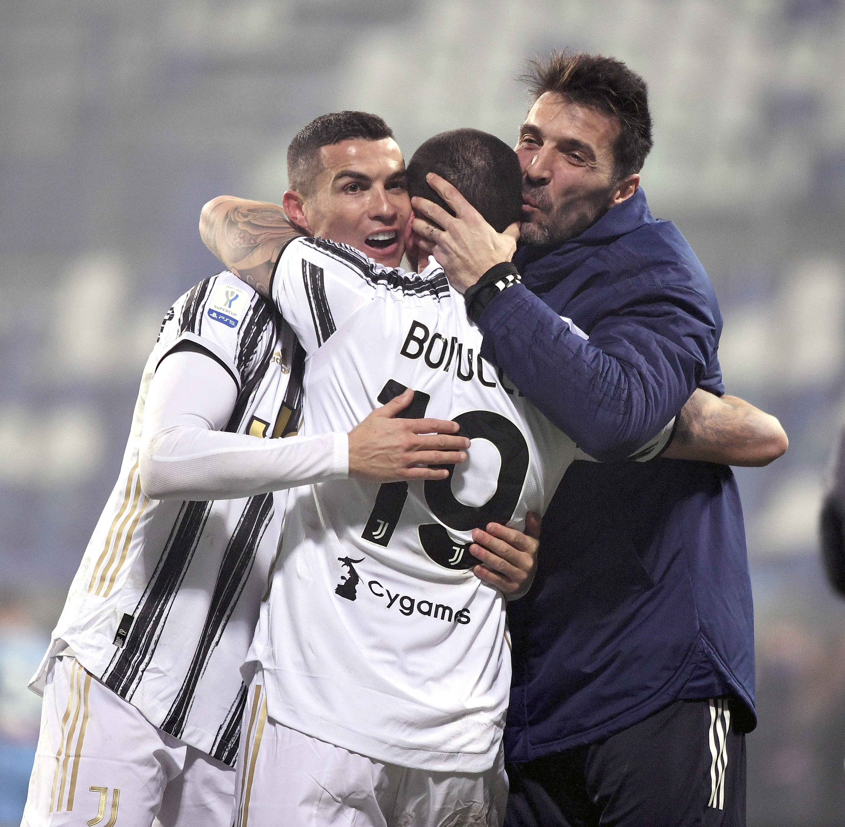 他用表现告诉大家：我是大心脏（他以实际行动证明：我是关键先生）