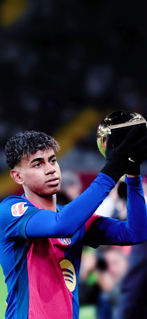 韩鹏：全力以赴完成俱乐部1500分和瓦科夺金靴的目标（韩鹏：为俱乐部1500分与瓦科金靴拼尽全力）