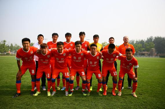 米利唐重伤：皇家马德里后防线陷入前所未有的危机（米利唐重创，皇马后防遭遇空前危机）