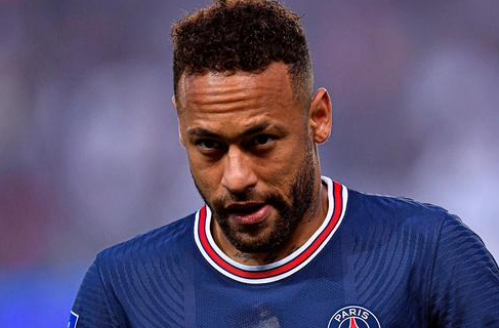 布朗：姆伯莫过去几年被低估了，大家都更关注伊万-托尼（布朗：近年姆伯莫遭低估，外界焦点多在伊万-托尼）