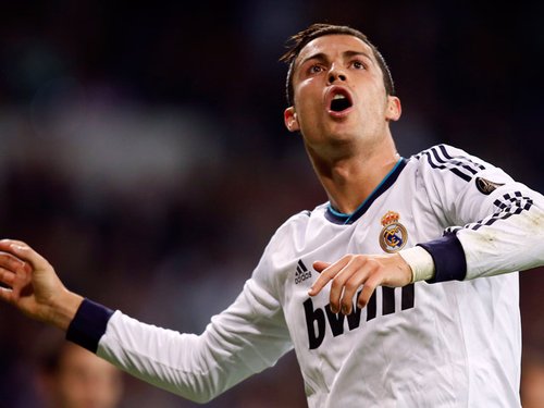 世体：梅西亲签的新秀球星卡被拍卖行估值35000欧元（世体：拍卖行给梅西亲笔签名新秀卡估价3.5万欧元）