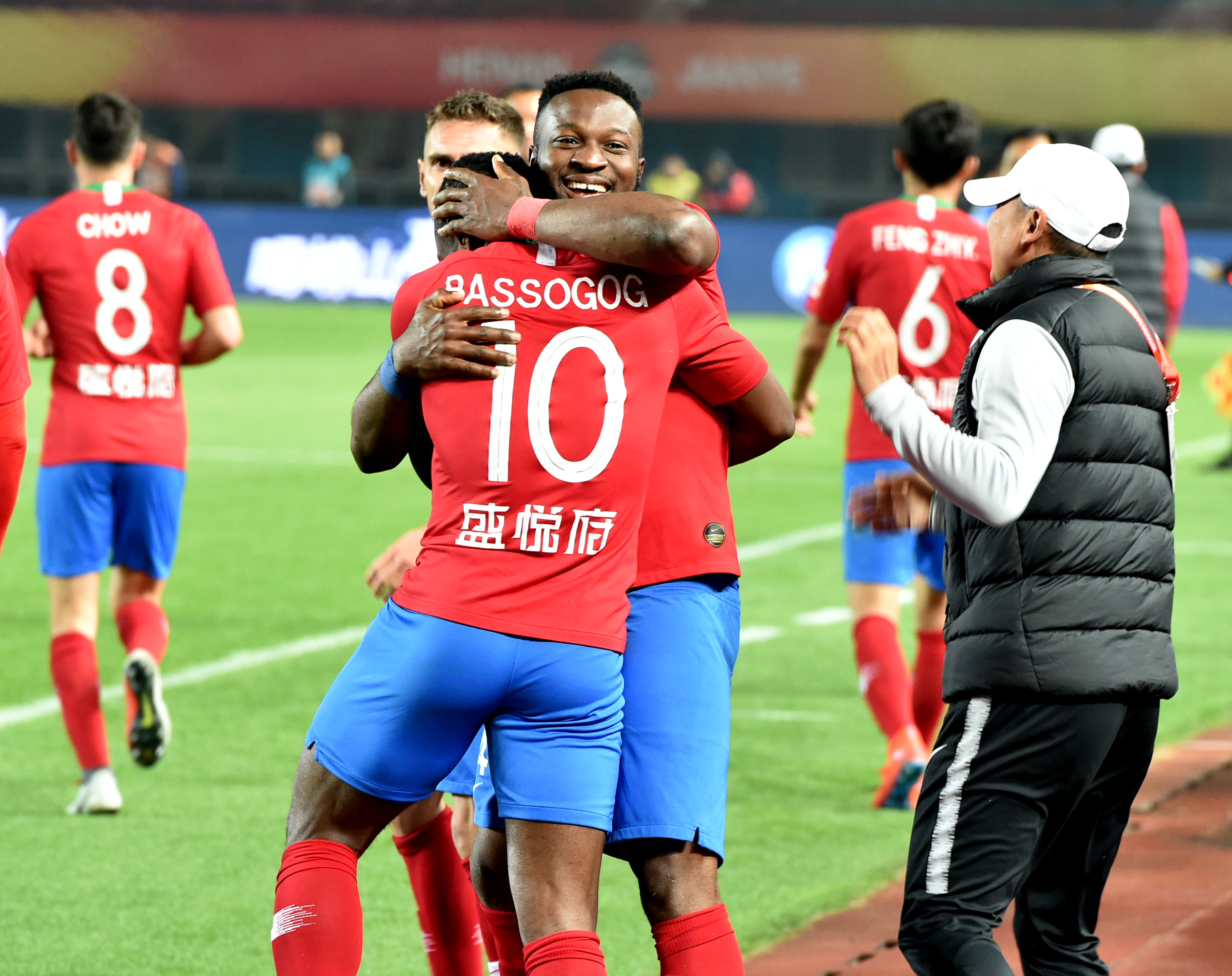 NBA战报：米切尔28分8助，骑士130-117击败马刺（米切尔28+8引领，骑士130-117力克马刺）